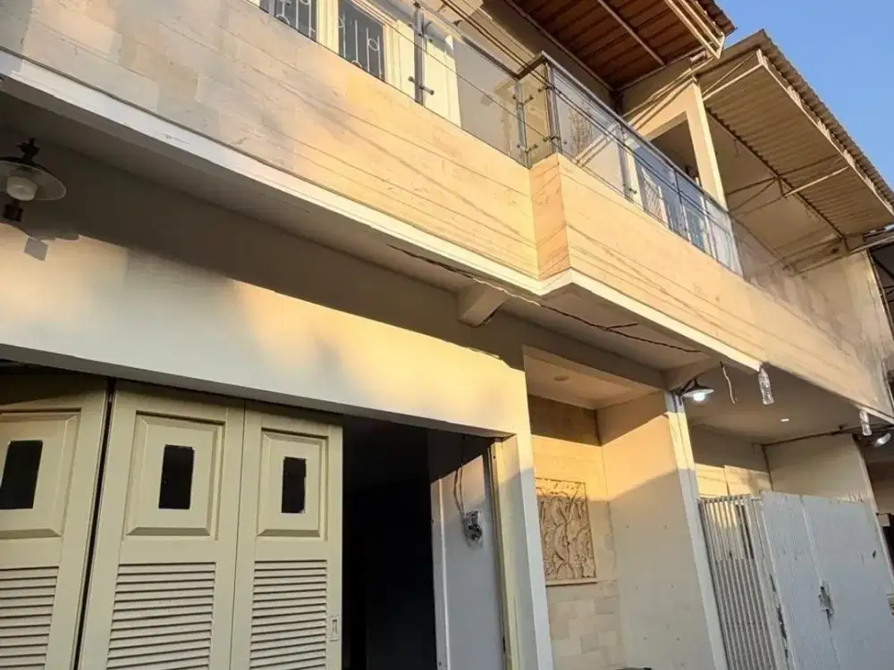 Rumah 2 Lantai Bagus Semi Furnished SHM di Villa Kalijudan Regency