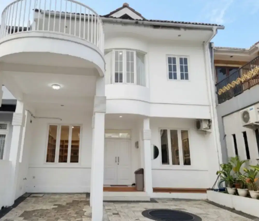 Jual rumah Danau Bogor Raya samping toll strategis murah