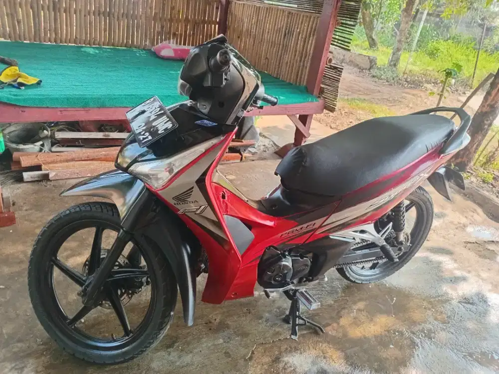 Supra  X 125 Helm in 2012