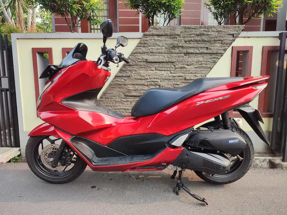 BIG SALE HONDA PCX 160 TYPE CBS TAHUN 2023