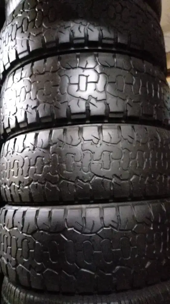 4buah ban CR-V Vitara 225/65/R17 Accelera nik 2023
