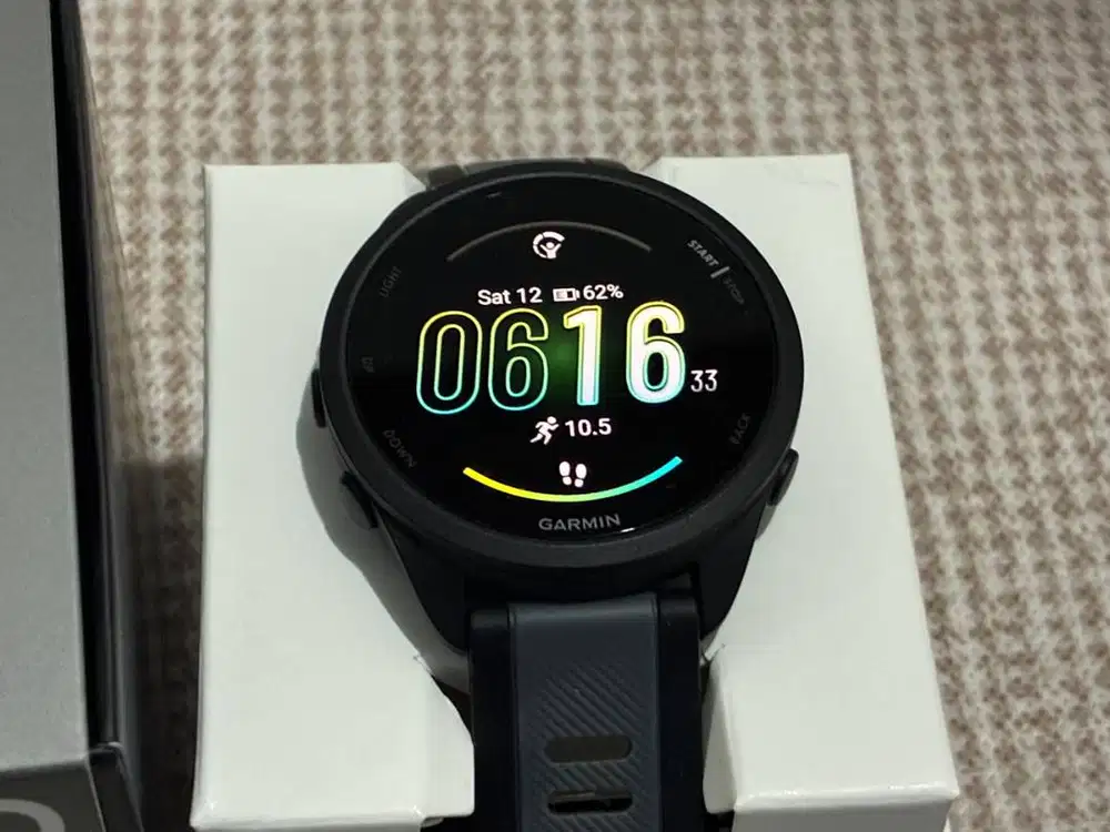 GARMIN FORERUNNER 165 GPS – BLACK/SLATE - GARANSI PANJANG TAM