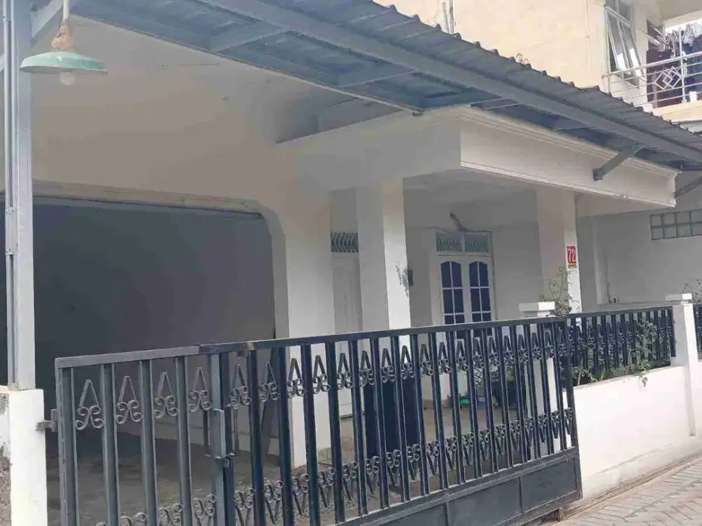 Rumah Siap Huni Di jl. Magelang Dalam Ringroad Dekat Jogja City Mall ( JCM ), kampus UGM & Malioboro