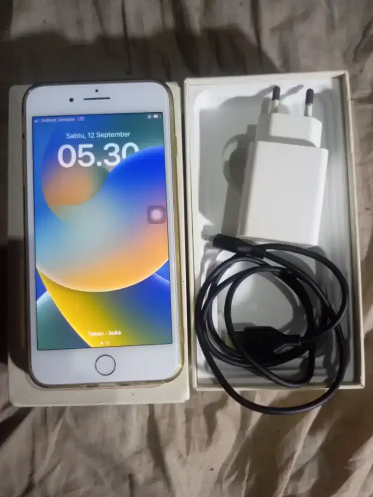 iPhone 8 plus 64GB