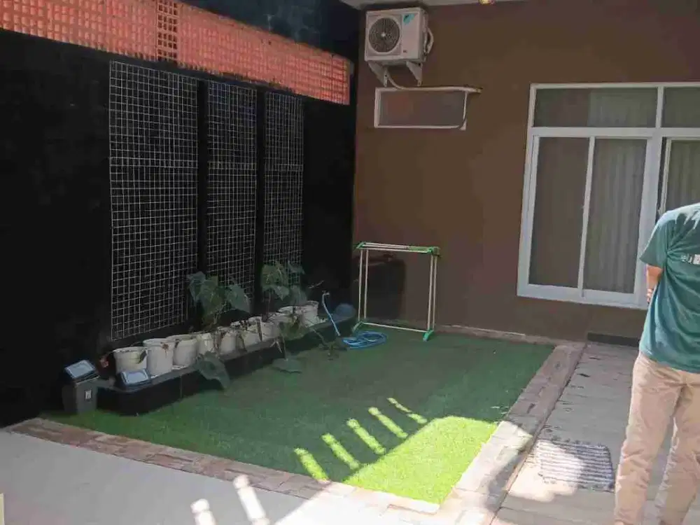 Rumah 2 Lantai Dalam Perumahan Di jl. Palagan Dekat HYATT Dan Kampus UGM