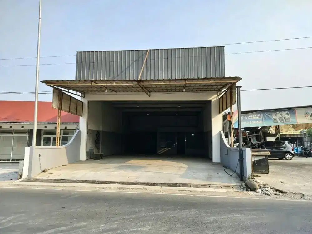 Disewakan Ruang Usaha, Strategis Pinggir Jalan Raya Mohammad Kahfi, Jagakarsa Jakarta Selatan.