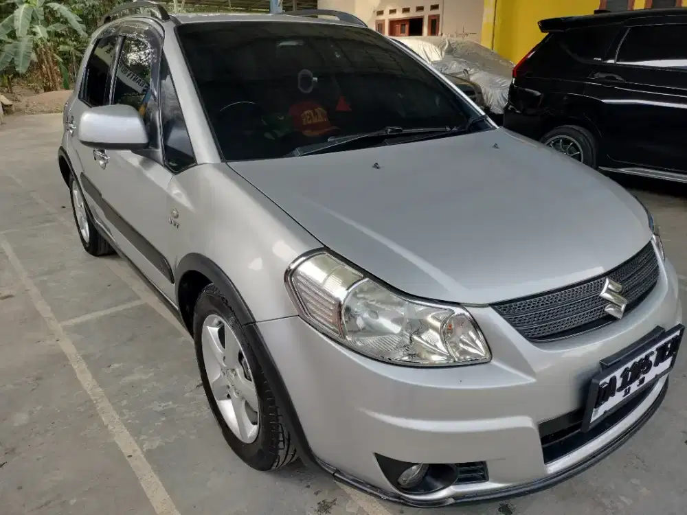 Suzuki Xover 1.5 Tahun 2009