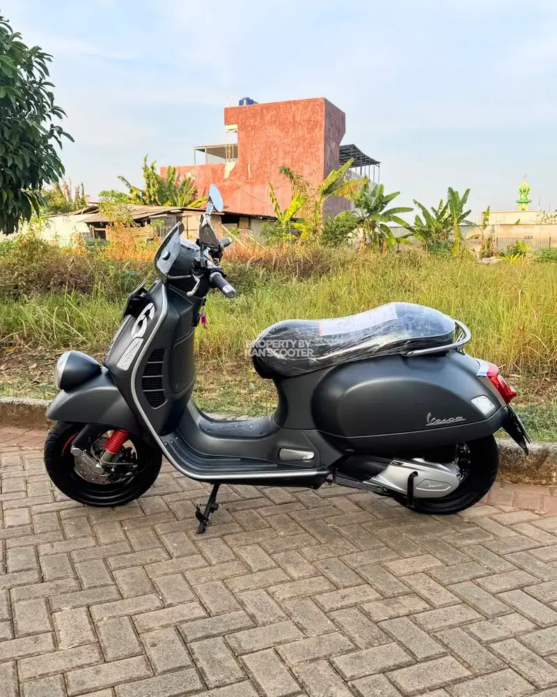 VESPA GTV SEI GIORNI II 300 HPE LIMITED EDITION 2021 BERGARANSI