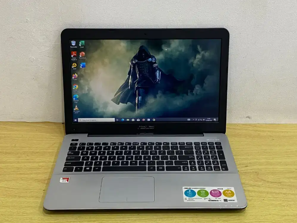 Asus X555BA prosesor AMD A9-9420 RADEON R5/Ram 4GB/HDD 500GB