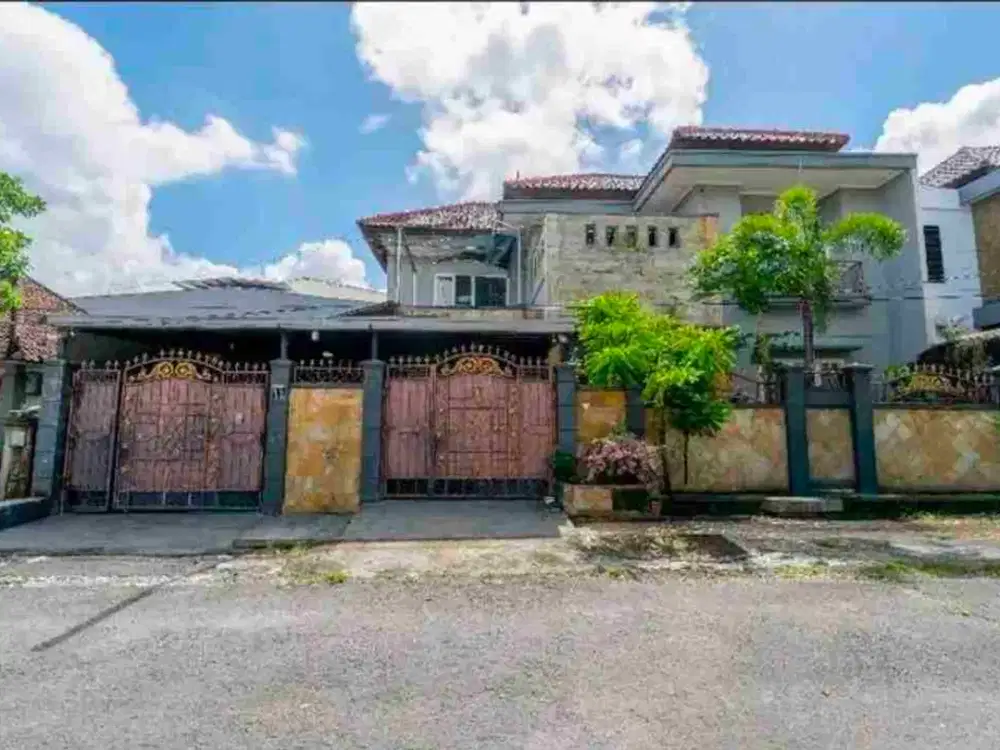 rumah mewah lantai 2 buluh indah