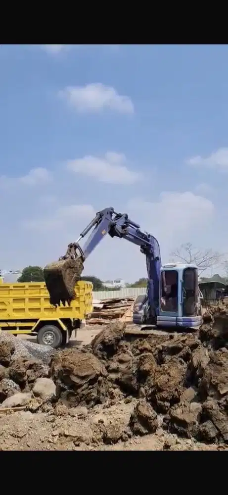 Komatsu PC 75/78