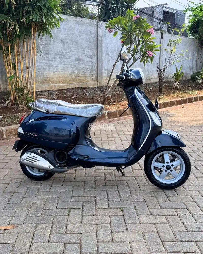 VESPA LX 150 2V 2012 TERMURAH