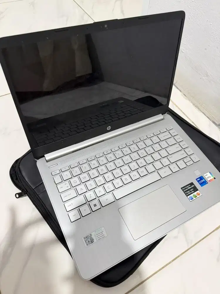 Dijual Laptop core i7 / Silver / HP Laptop 14s-dq5002TU