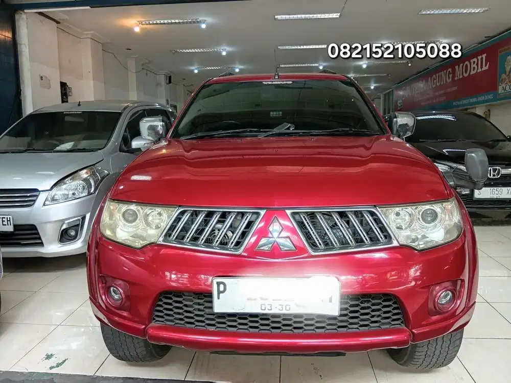 Mitsubishi Pajero Sport  Exceed Solar automatic Merah