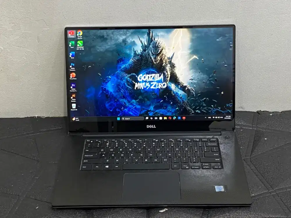 Laptop DELL Precision 5520 (Touchscreen) RAM 16GB SSD 512GB