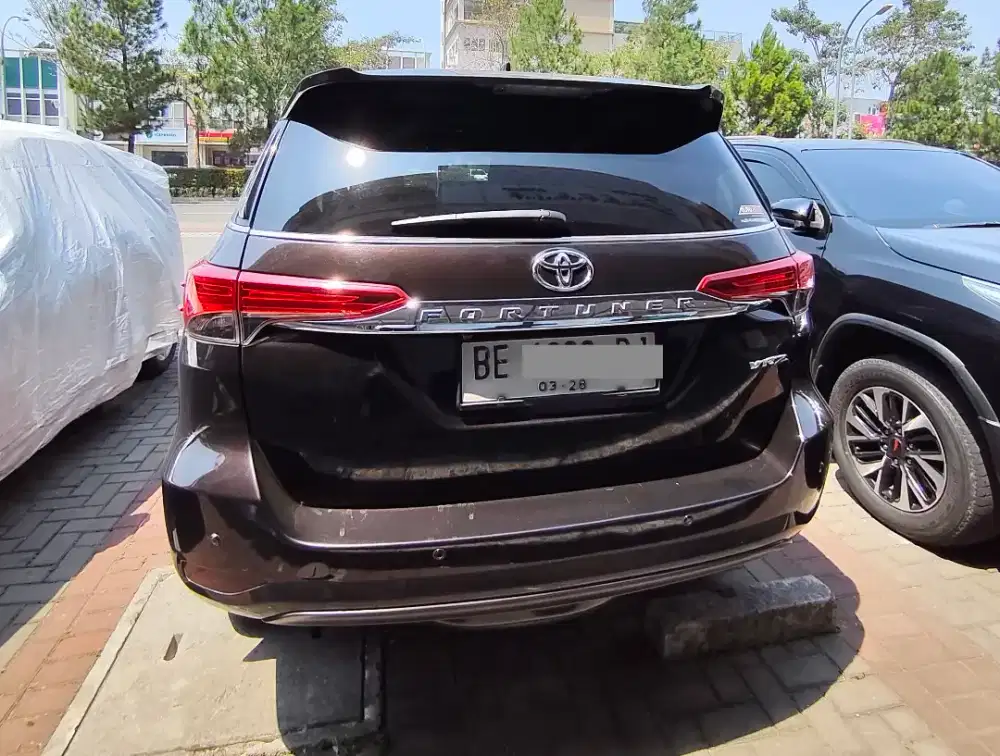 Toyota Fortuner 2x4 VRZ A/T Phantom Brown 2017