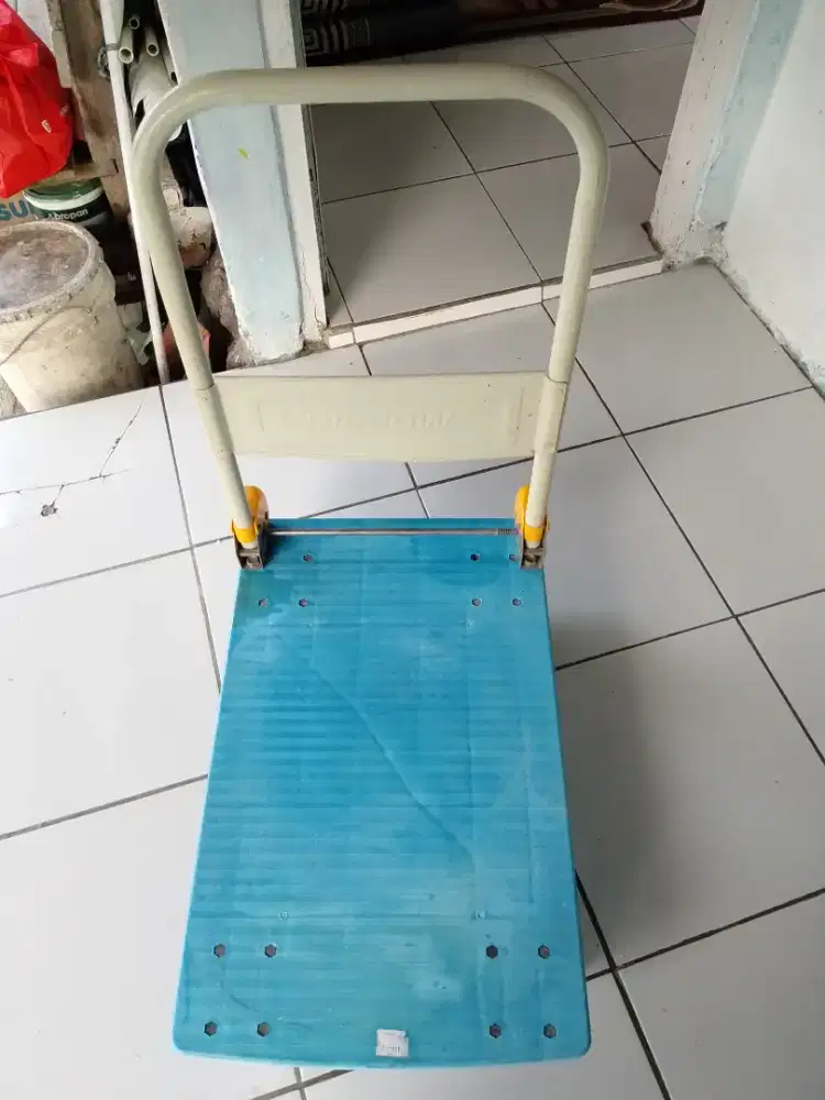 Troli barang merk krisbow