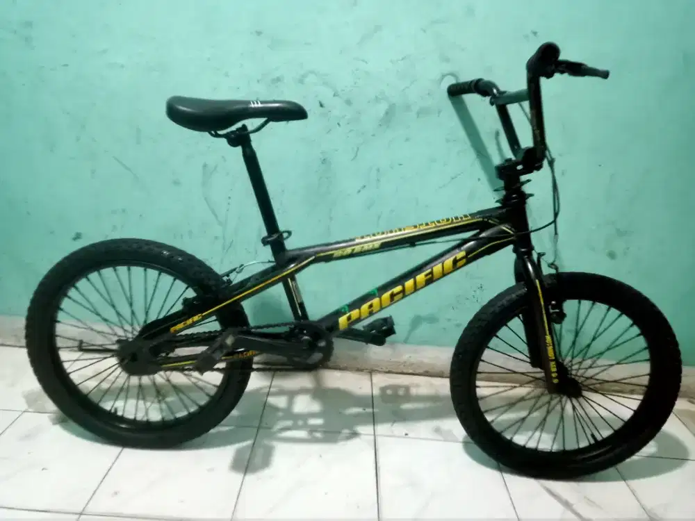 Di jual sepeda BMX merk PACIFIC ring 20