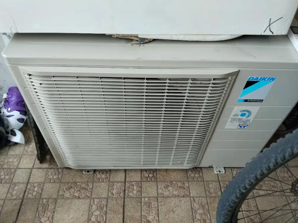 Jual AC daikin inverter 2 PK blm lama pakai