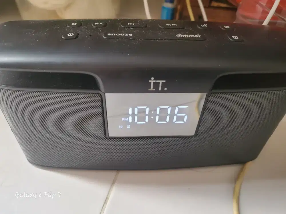 Speaker bluetooth it