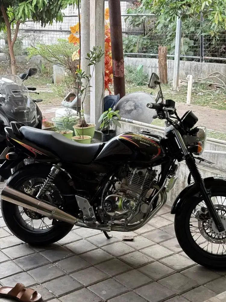 SUZUKI THUNDER GS 250