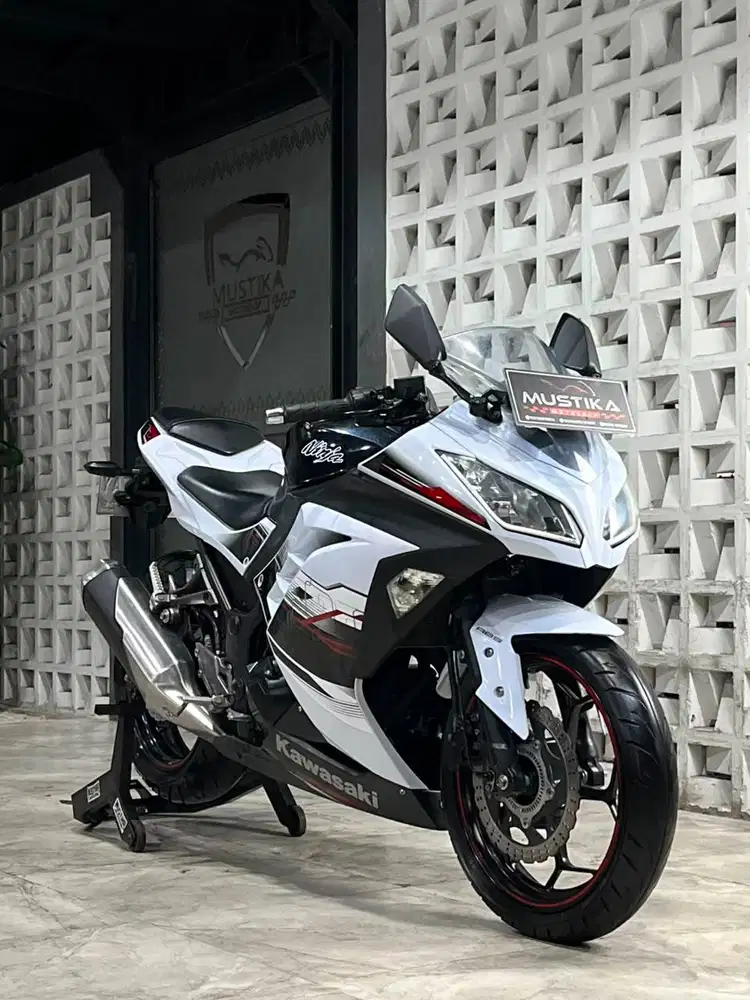 LEGENDA SPORT 250CC! KAWASAKI NINJA 250 ABS 2014 KM 25rb – Terawat Spt