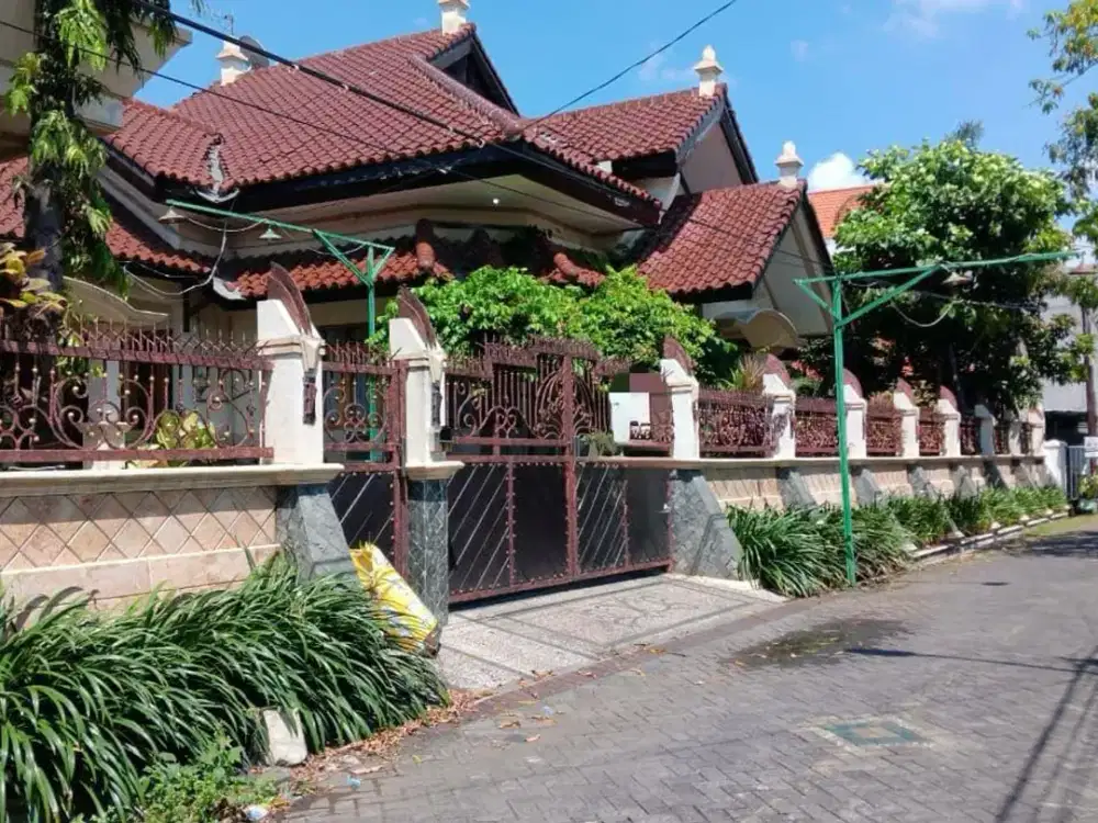 Dijual Murah Rumah Hitung Tanah di Nirwana Eksekutif