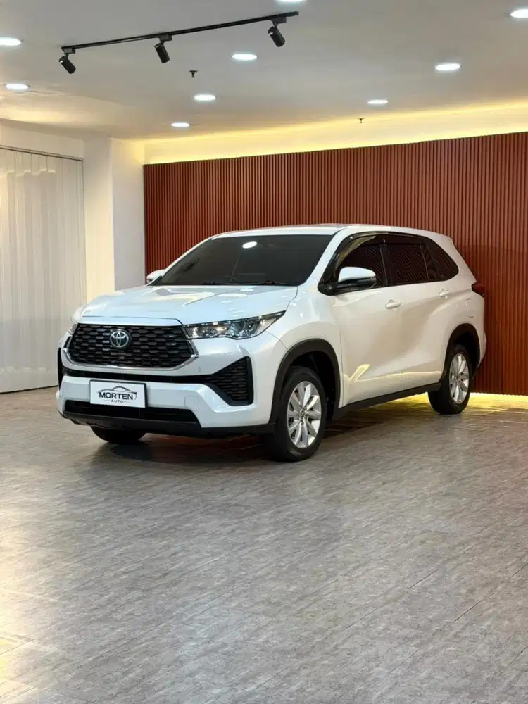 Toyota Innova Zenix 2.0 V CVT 2024