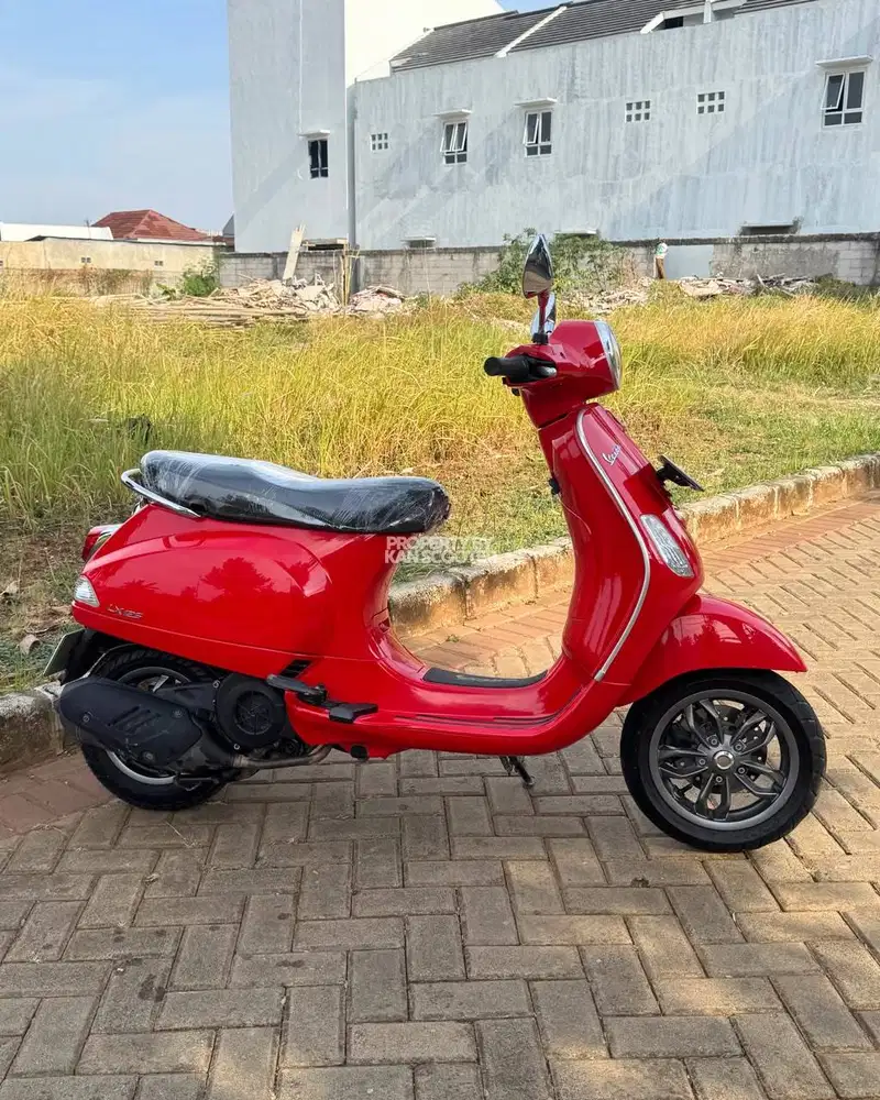 VESPA LX 125 iGET FACELIFT 2023 BERGARANSI
