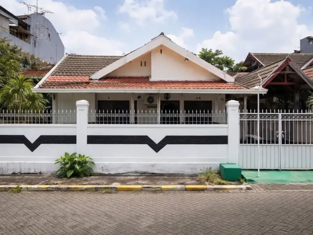 Rumah Wisma Permai Row jalan 2.5 mobil Hook