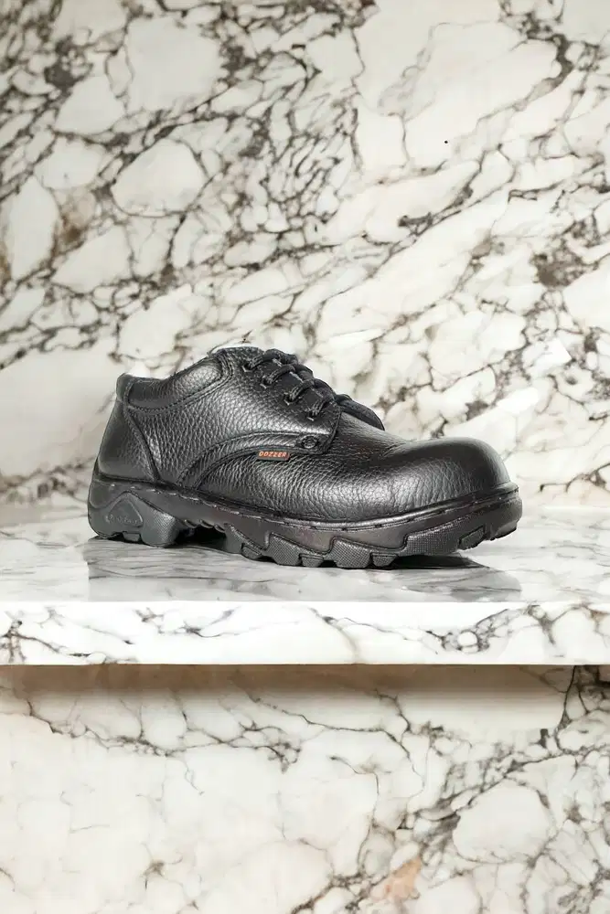 Terpercaya Sepatu safety pekerja pabrik Dumai