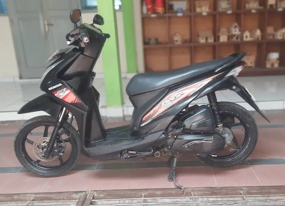 Dijual Honda Beat 2014 Hitam AB Bantul  (Tidak Nego)