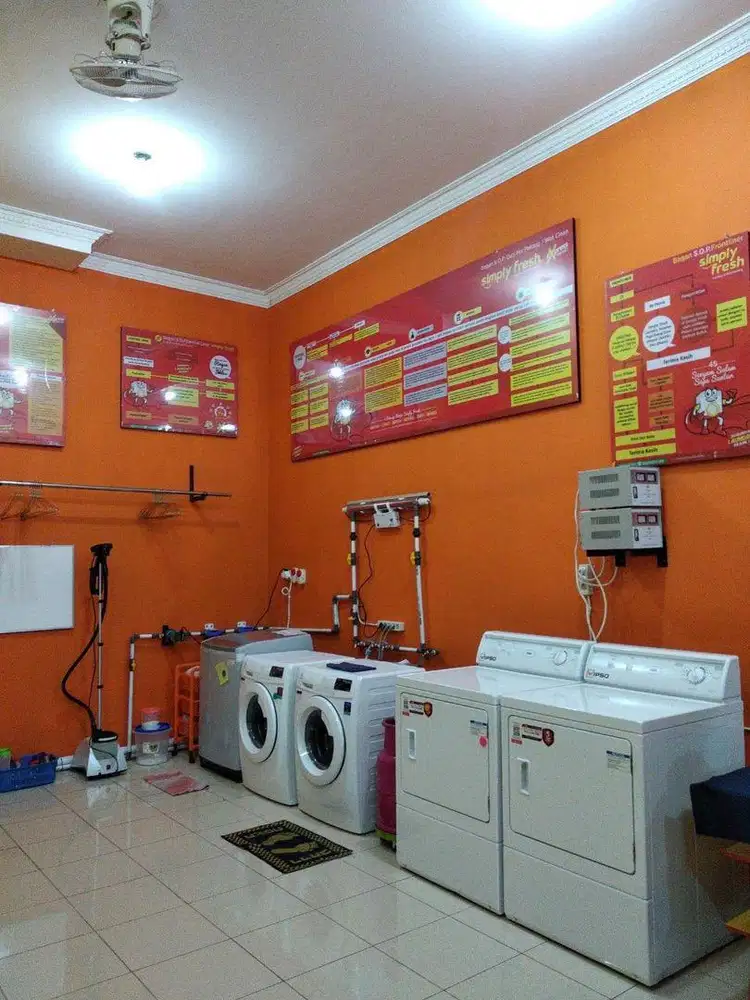 Dibutuhkan karyawan laundry bisa setrika uap dan packing
