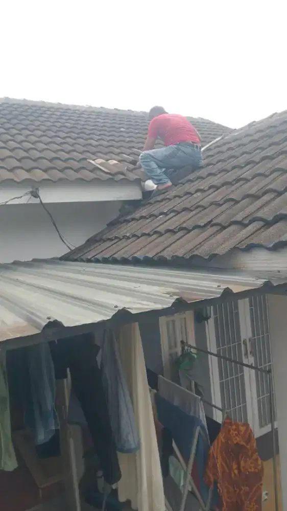 Tukang Atap rumah genteng bocor seng lantai dinding merembes