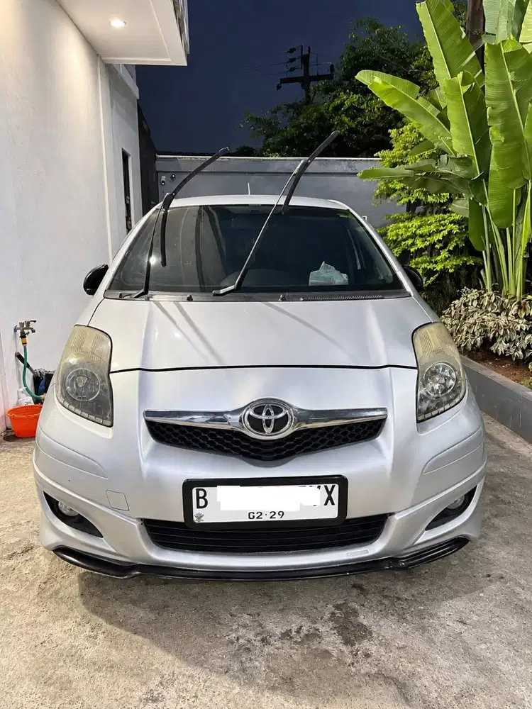 TOYOTA YARIS S LIMITED 2010 A/T PLAT GANJIL