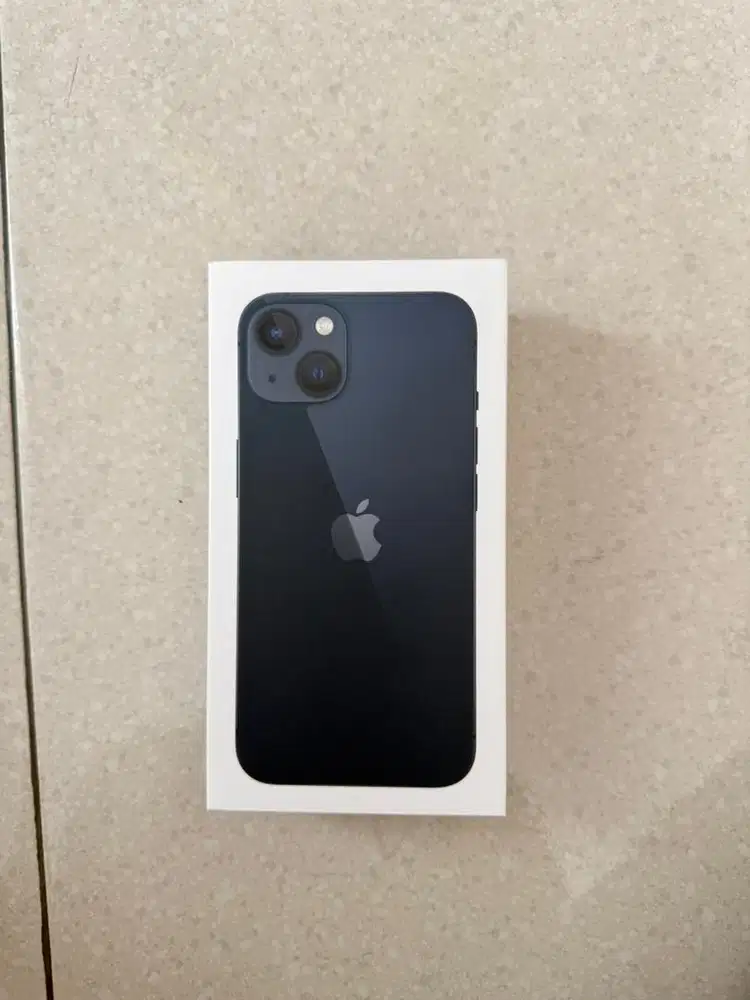 iPhone 13 128GB Midnight – iBox Ori, Pemakaian Pribadi, Fullset