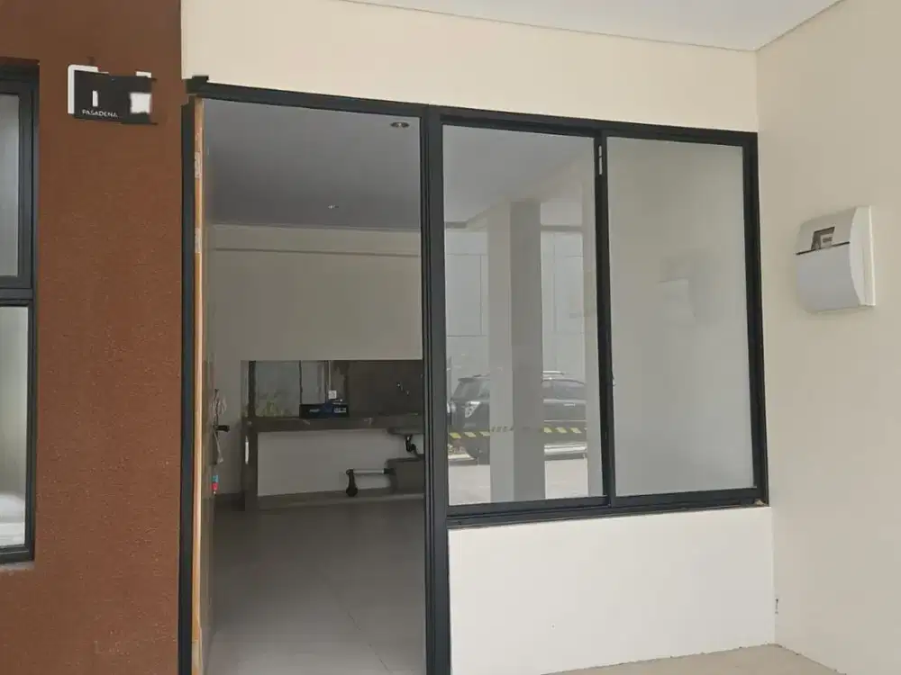 Rumah Brand New 2 Lantai Dengan Balkon di Cluster Pasadena Spring PIK 2 View Clubhouse