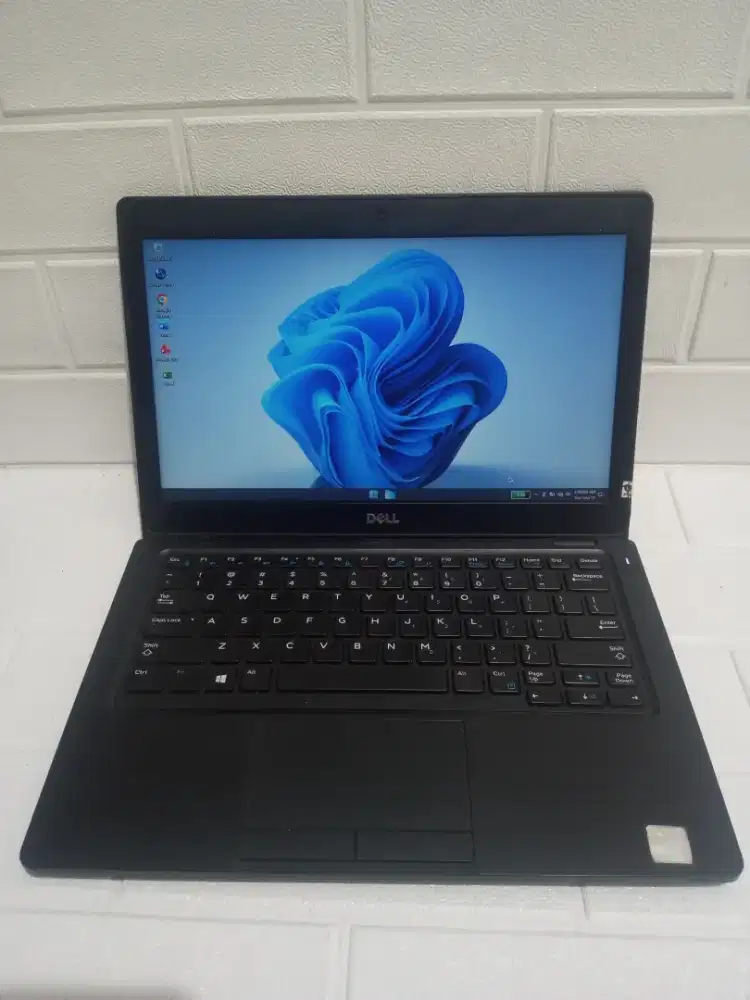 Dell Latitude 5290 Slim Core i5-7300U DDR 8GB SSD 256GB 12.5 5 jam