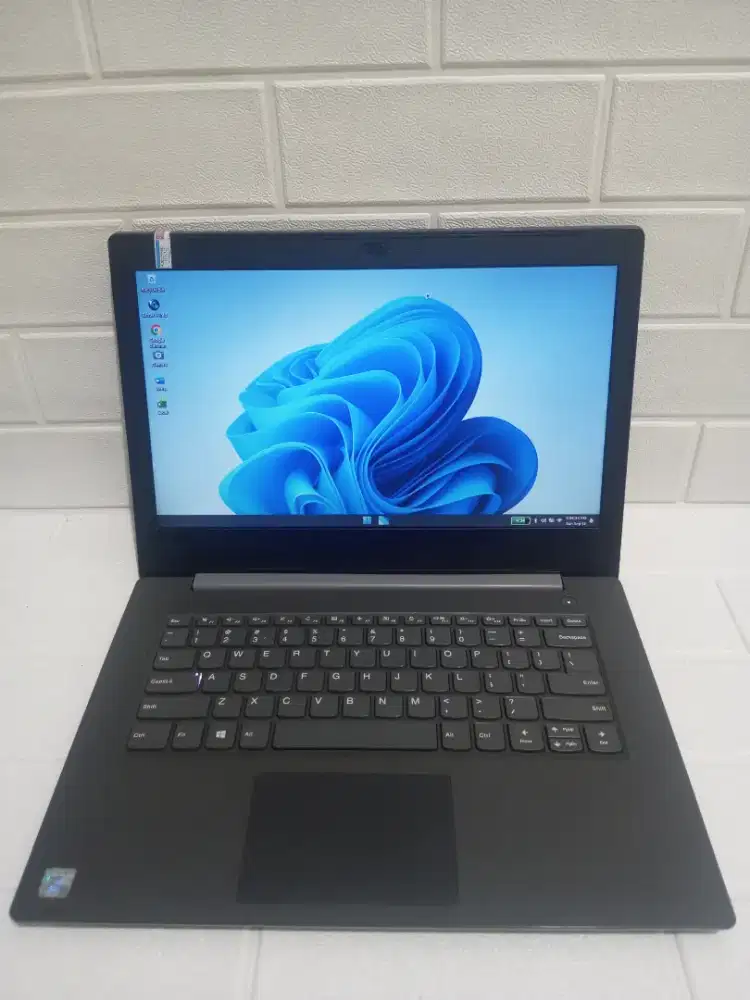 Lenovo IdeaPad V130-14IKB Core i3-7020U DDR 8GB SSD 256GB 14 4 jam