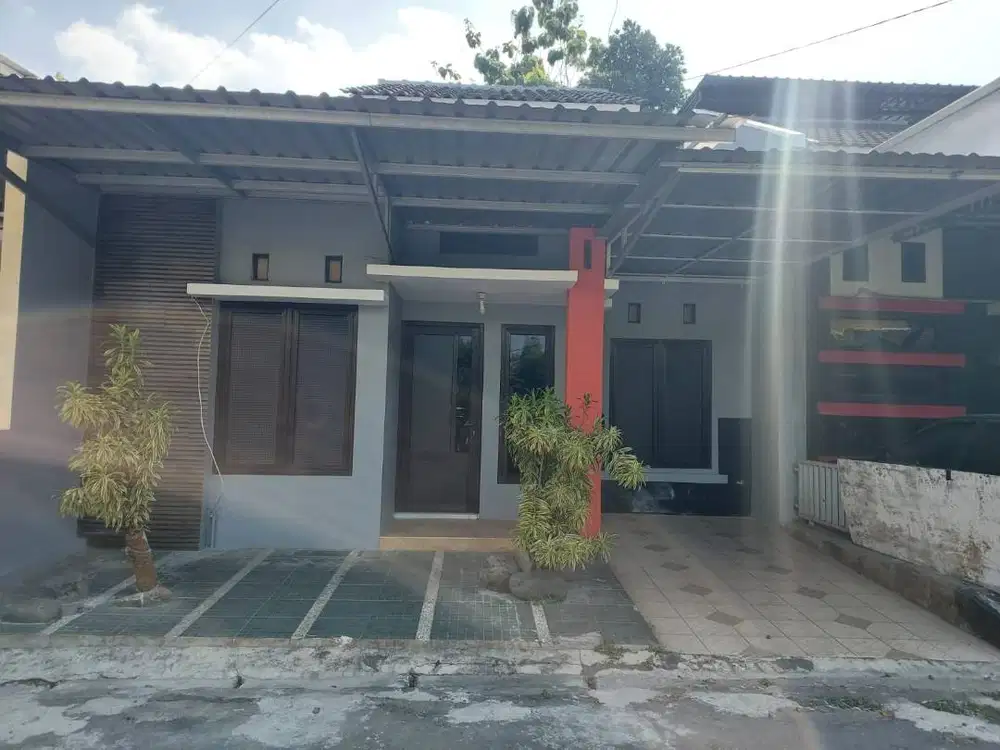 Disewakan rumah tinggal dengan lingkungan aman