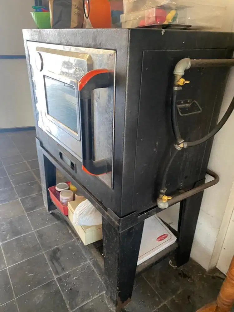 Dijual oven gas