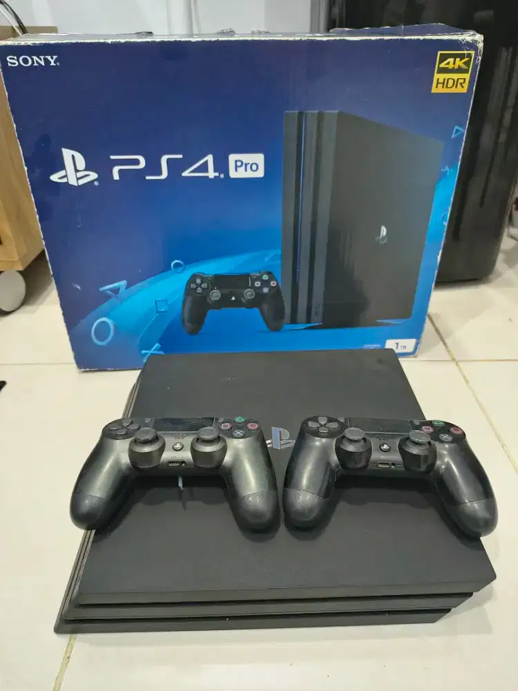Play Station 4 Pro 2 Stick