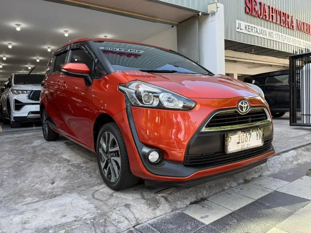 TOYOTA SIENTA 1.5 V MATIC 2017 DP MINIM