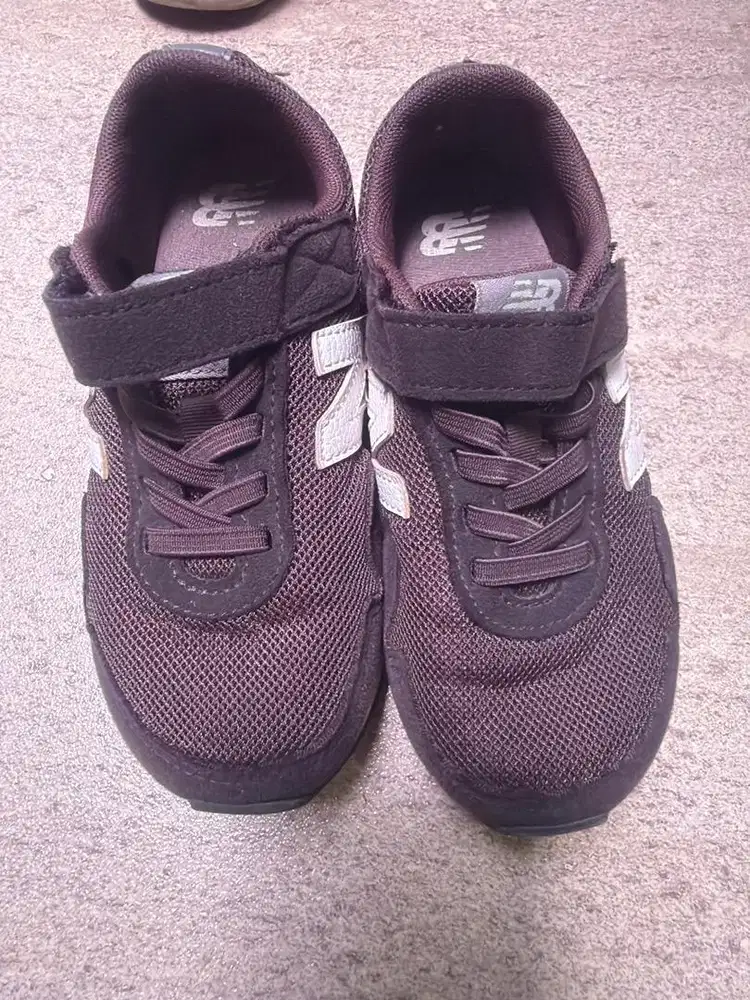 New balance sepatu anak