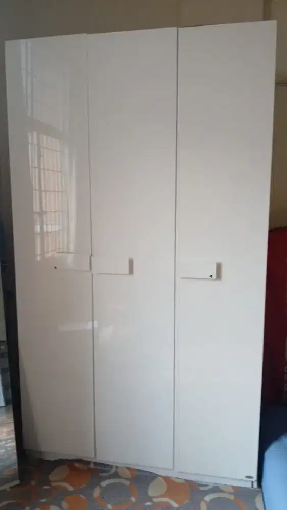 Lemari informa 3 pintu