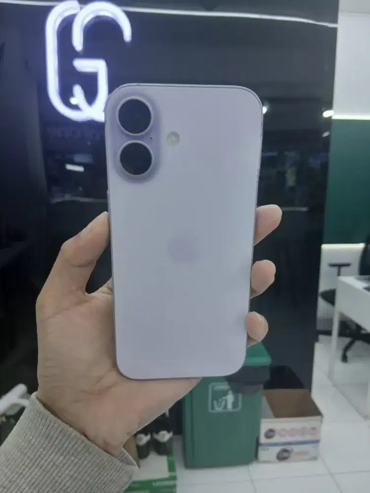 Iphone 17 256gb lavender garansi resmi ibox cicilan bunga rendah