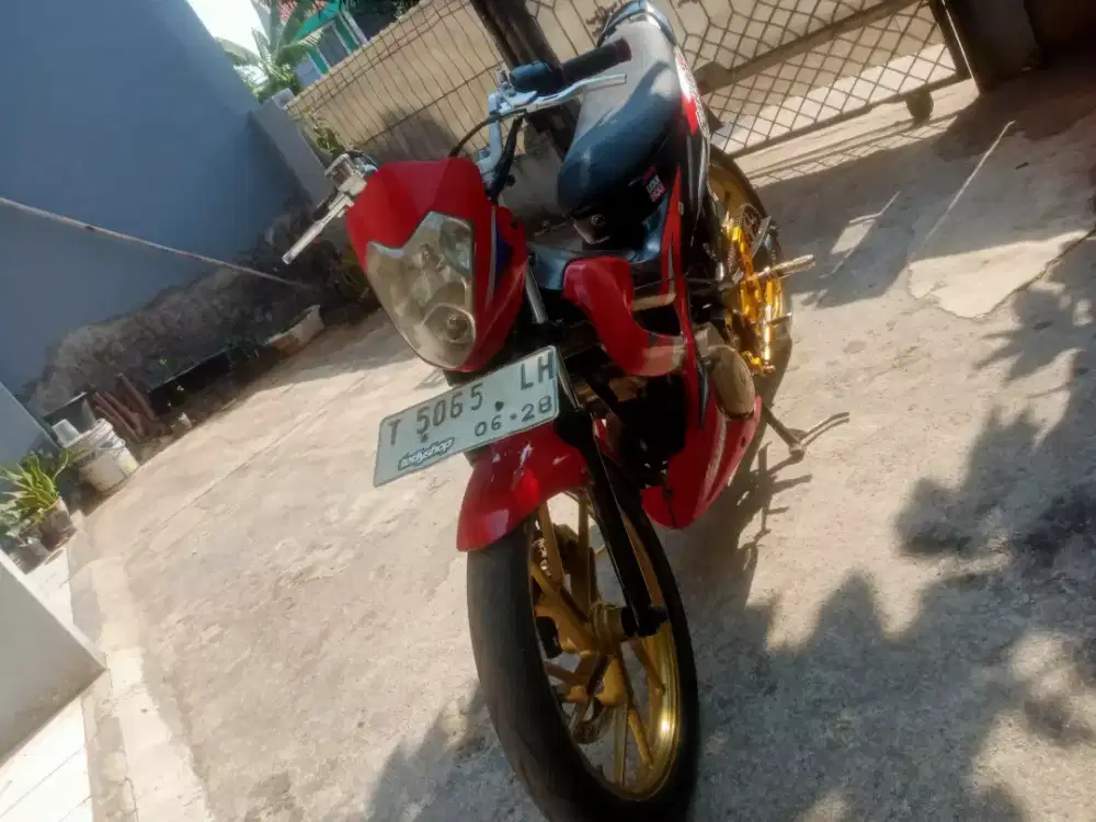 Satria FU 2013, Merah Hitam