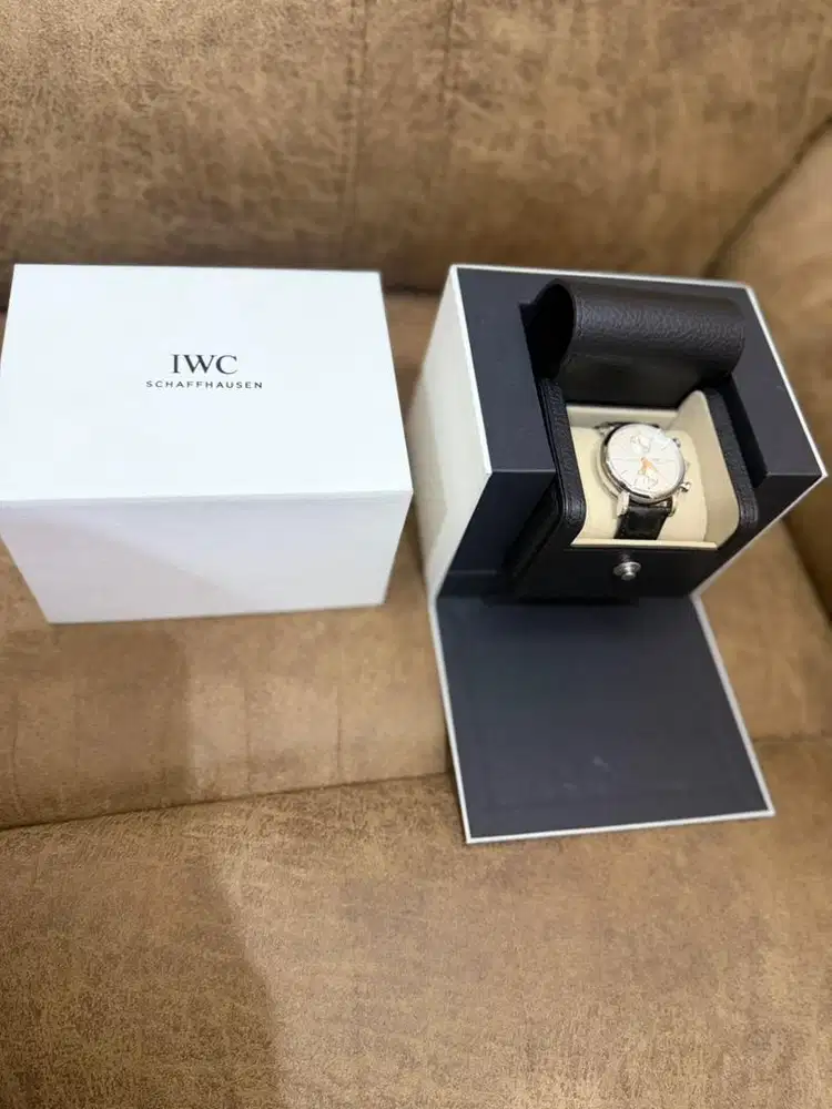 Jam Tangan IWC Black