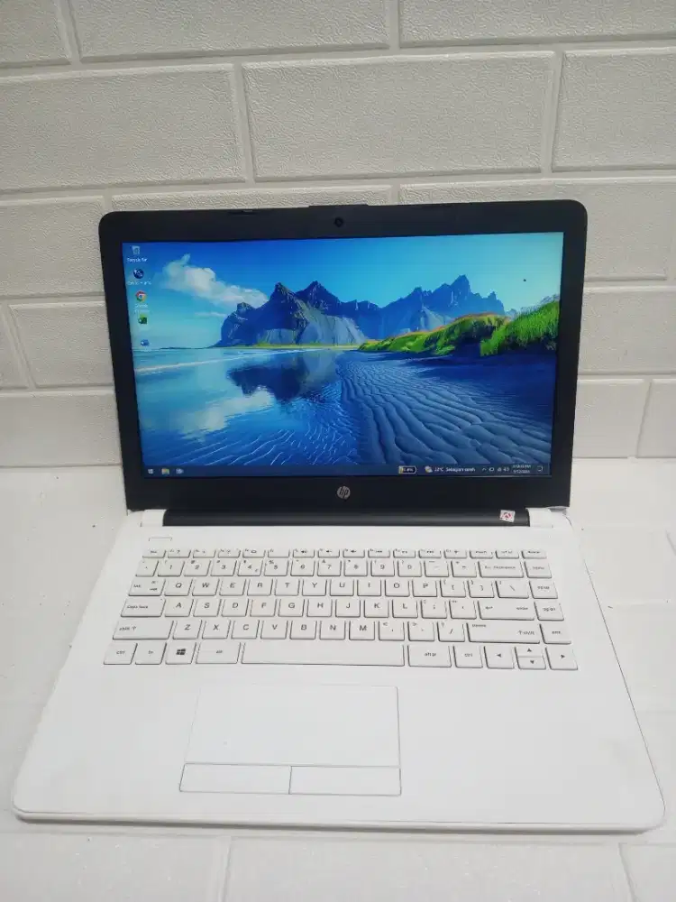 HP 14-BW520AU AMD A4-9120 DDR4 4GB HDD 500GB 14 slim baterai 3 jam