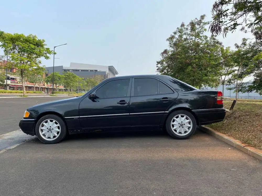 Mercedes-Benz C200 1995 Bensin